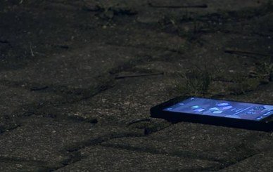 Encuentra una vida en A Normal Lost Phone